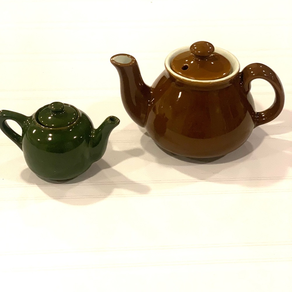 Vintage Hall pottery tea pot bundle